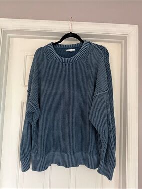 American Eagle Blue Textured Crewneck Sweater
